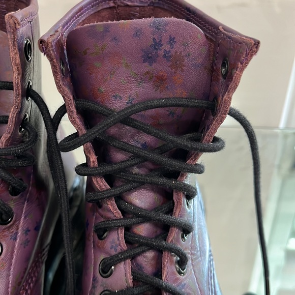 Dr.Martens Deep Purple Litter Flowers Leather Lace up   Boots Size 6 - Picture 8 of 15